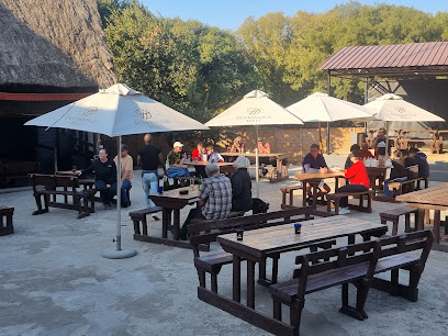 Kom Vat n Biekie Pub & Grill - Gallery