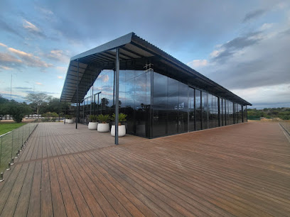Silverlakes Farm Hotel